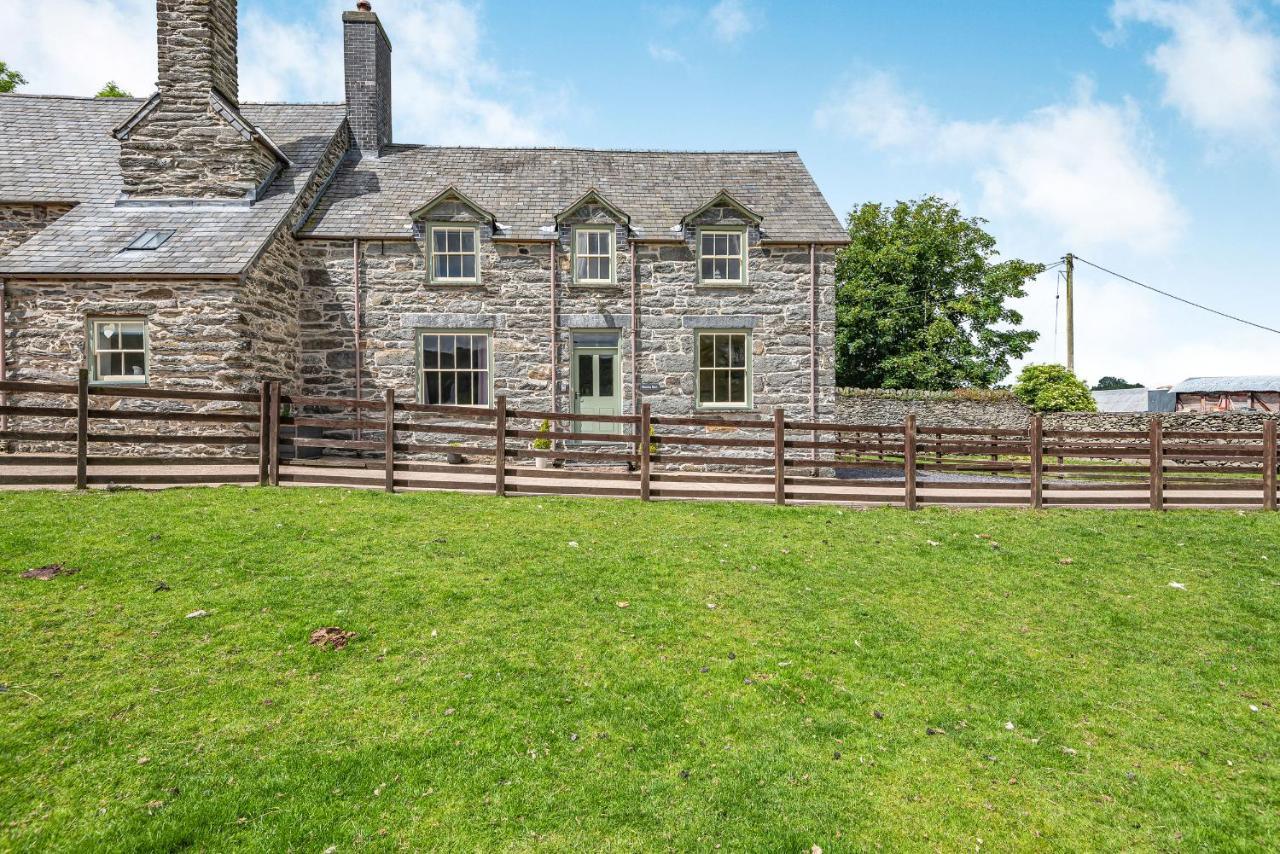Holiday home Waedog Bach Llanfor