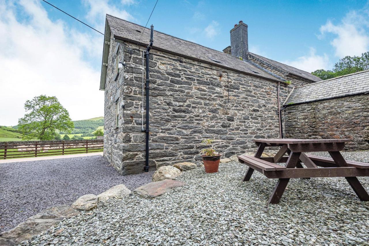 Holiday home Waedog Bach Llanfor
